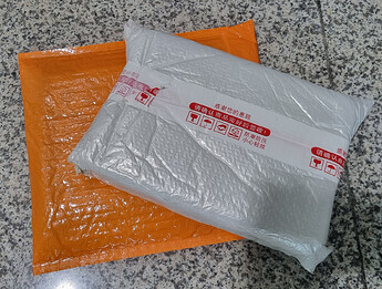 괜 찮 아 요? 안 다 쳤 어 요?