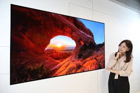 글로벌 디스플레이 패권 변화와 한국 OLED 산업 대응 전략