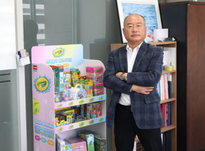 아이들에게 추억을 선물하는 오피스넥스 빵꾸똥꾸 문구야 선장덕 대표