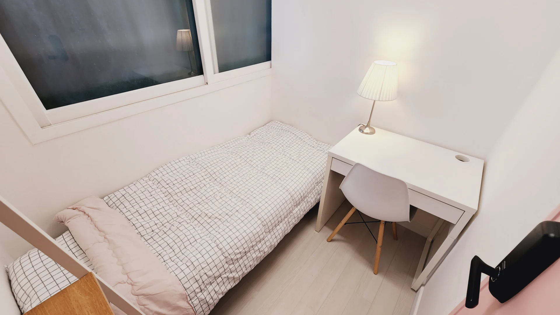 Micro-Studio in Seodaemun, Seoul — 7m², sleeps 1
