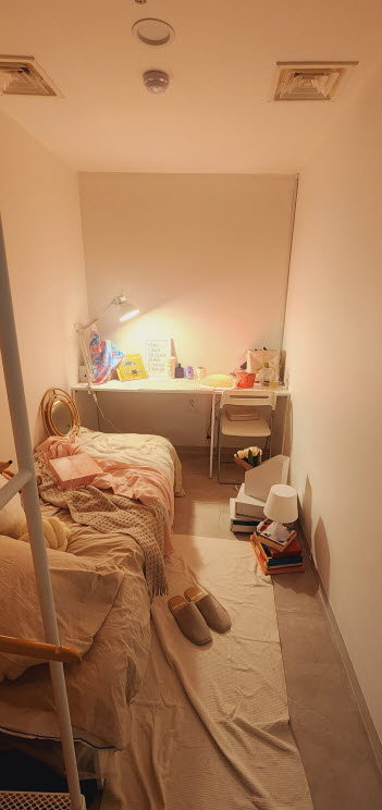 Low-Rise Apartment in Jung, Seoul — 10m², sleeps 1