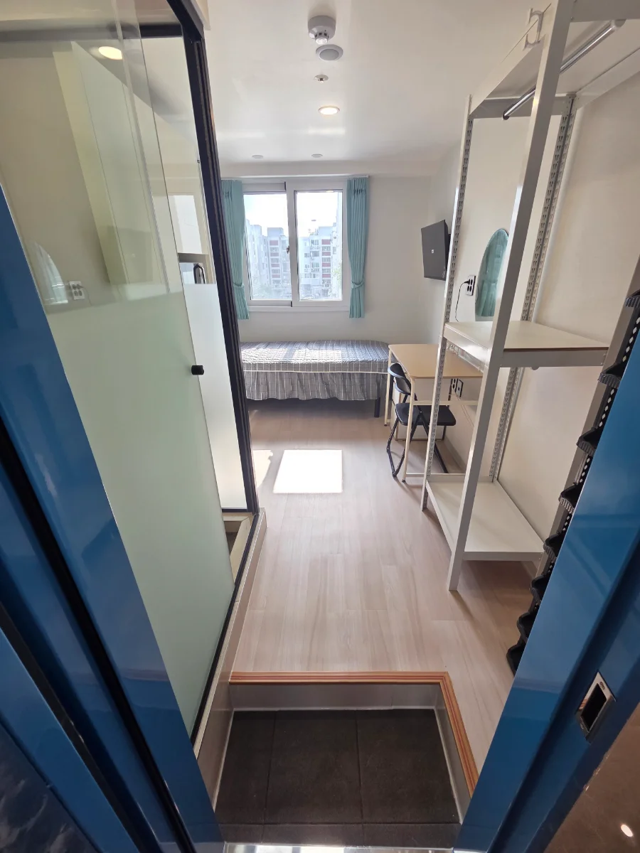 Micro-Studio in Jungnang, Seoul — 12m², sleeps 1, 1 bath