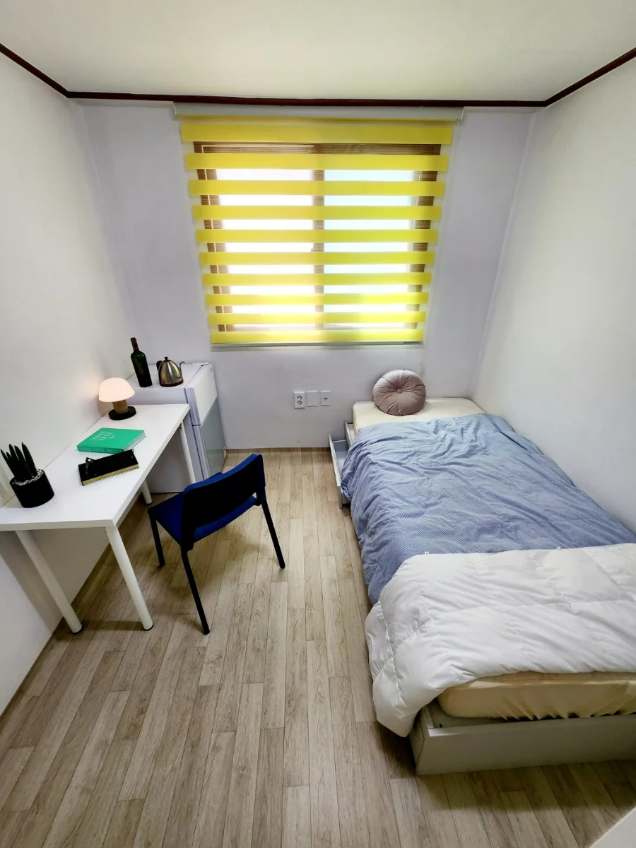 Micro-Studio in Seongbuk, Seoul — 8m², sleeps 1