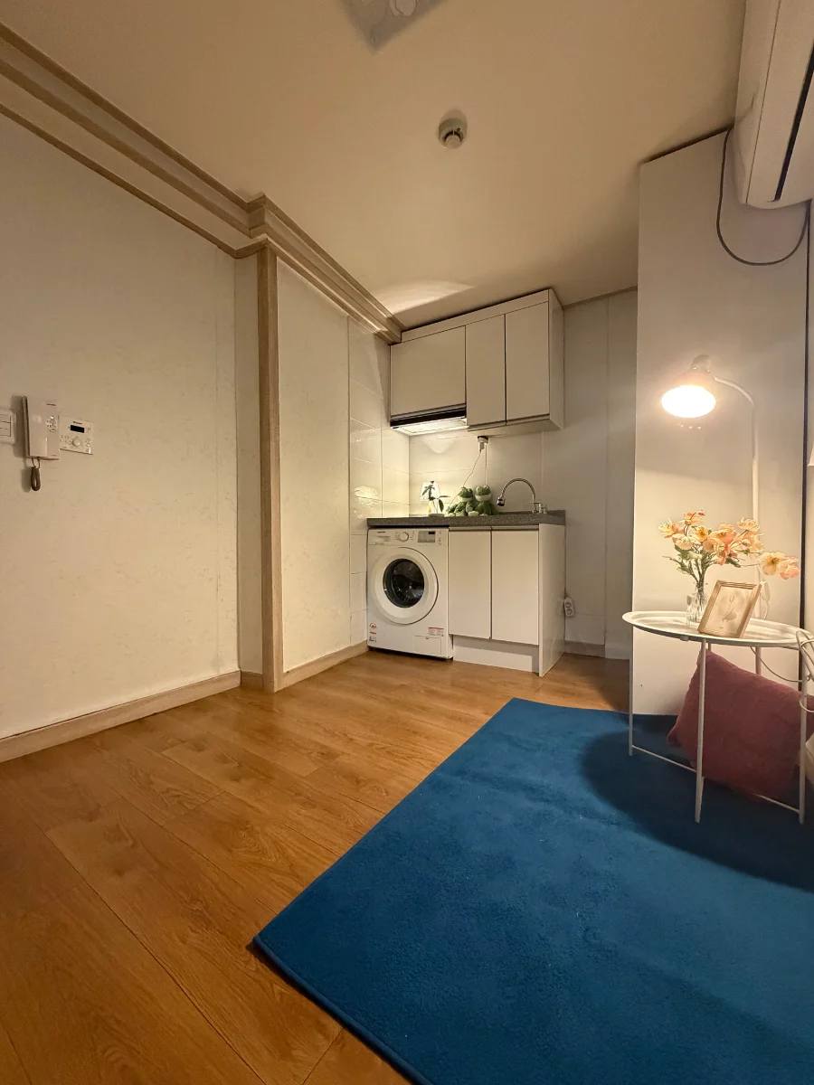 Low-Rise Apartment in Yeongdeungpo, Seoul — 15m², sleeps 1, 1 bath