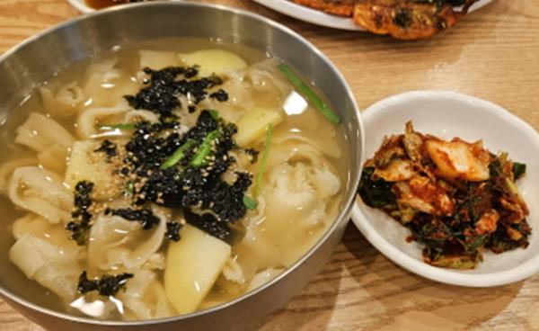 엄마의 손맛 느껴지는 손수제비 맛집, 역삼역 ‘강남손제비’