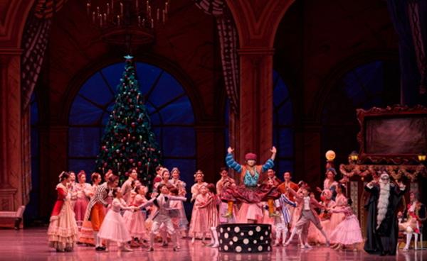 아듀 2025, 특별한 추억으로 남을 연말 공연·전시 