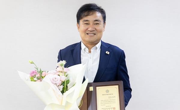 김재우 구미시의회 의원, 대한민국 지방의정봉사상 수상