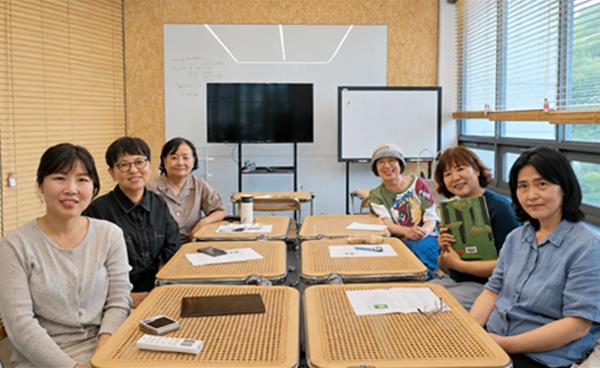 우리 동네 시니어 동아리 파주중앙도서관 시니어 독서동아리 ‘내 인생 그림책’
