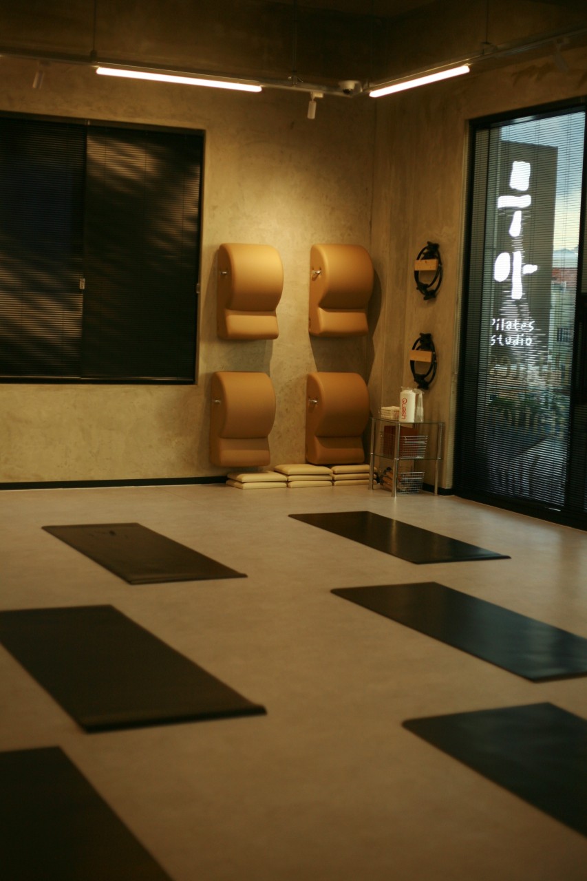 place-image