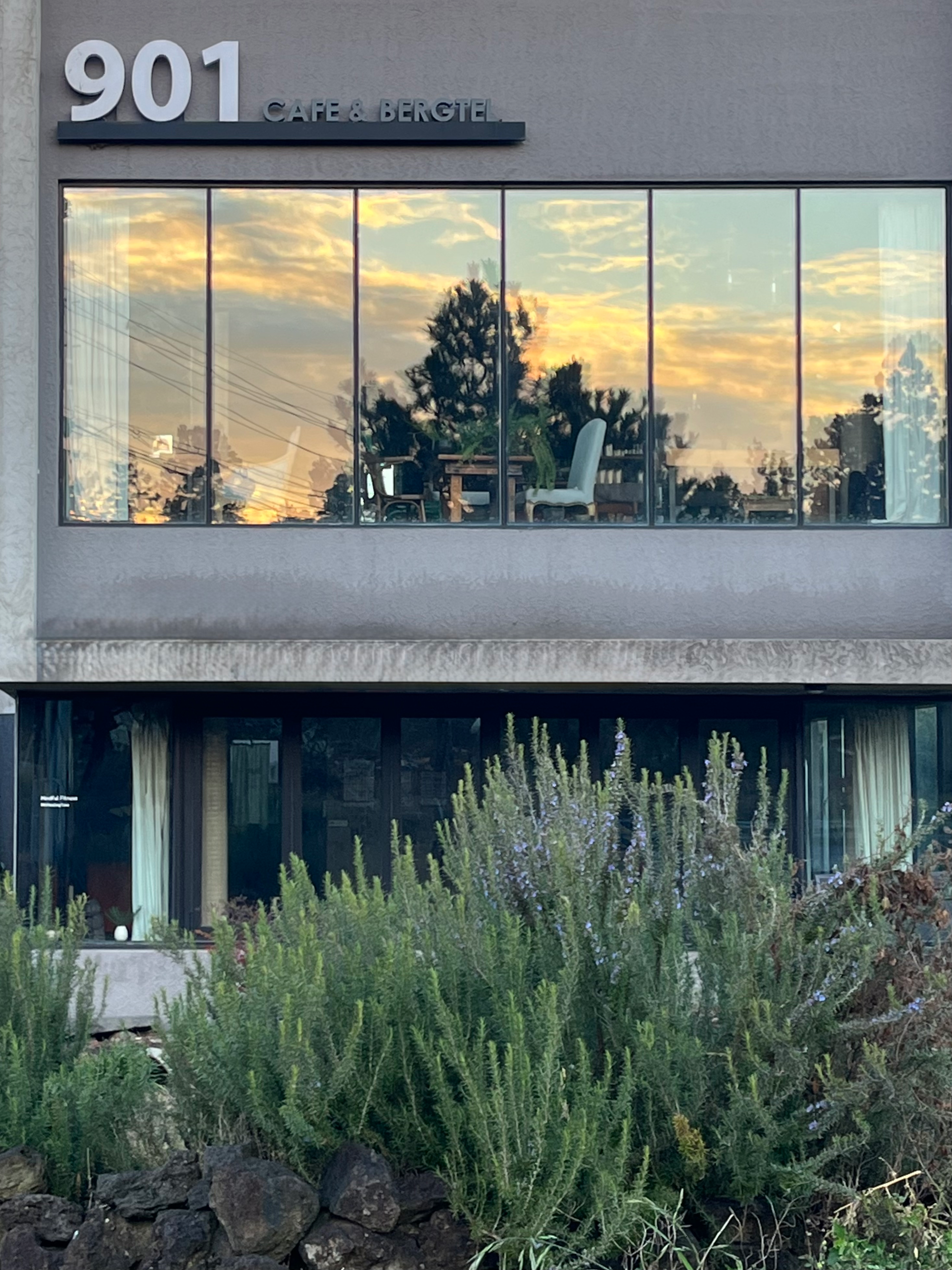 place-image