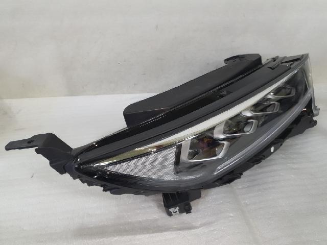 Headlight (RH) Kia Cadenza Premier 2020 (Used). 92102F6500 4 2