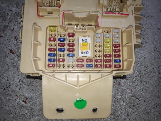 지파츠 자동차 중고부품 퓨즈박스,실내