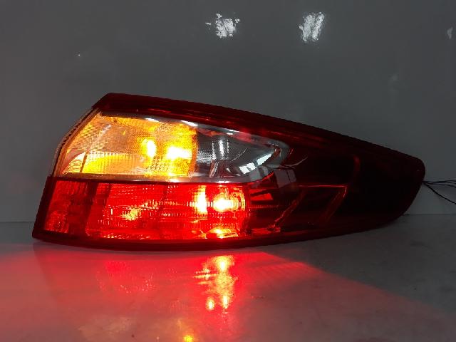 지파츠 자동차 중고부품 컴비네이션램프,후미등,데루등