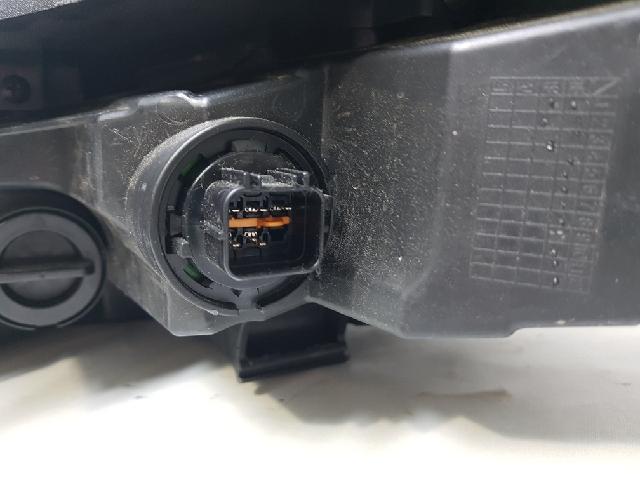지파츠 자동차 중고부품 데이라이트