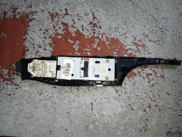 지파츠 자동차 중고부품 파워윈도우스위치