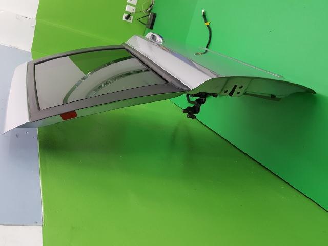 지파츠 자동차 중고부품 리어도어,뒷문짝