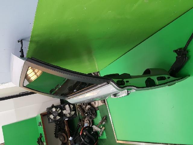 지파츠 자동차 중고부품 리어도어,뒷문짝