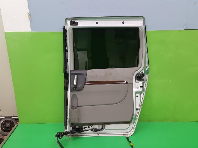 지파츠 자동차 중고부품 리어도어,뒷문짝