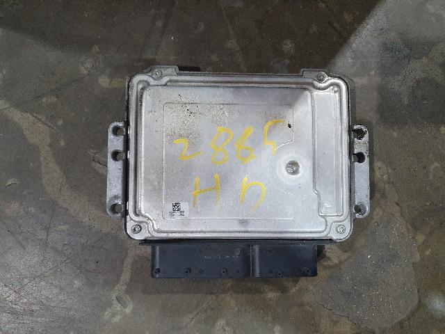 ECU Electronic Control Unit  Hyundai Avante HD diesel 1.6 VGT E16