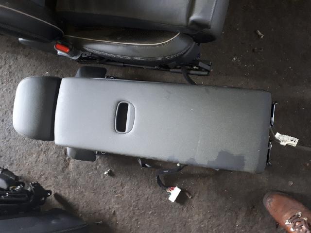 지파츠 자동차 중고부품 콘솔박스