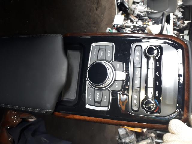 지파츠 자동차 중고부품 콘솔박스