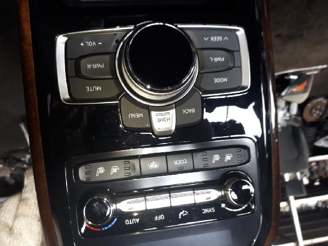 지파츠 자동차 중고부품 콘솔박스