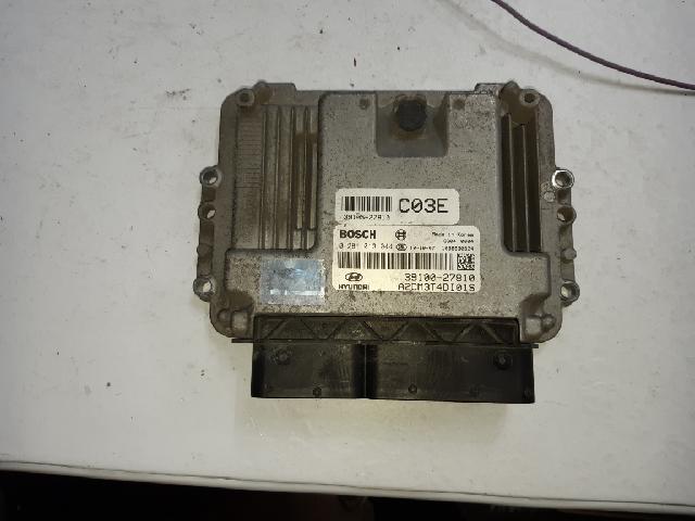 ECU Electronic Control Unit  Hyundai Santa Fe CM