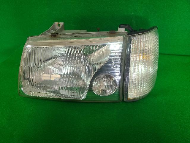 Head Lamp (left)  Hyundai Galloper2