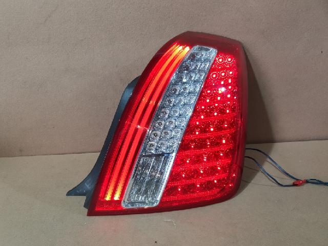 Rear Tail Lamp (right)  Kia Opirus Premium