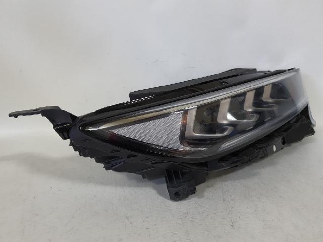 Headlight (RH) Kia Cadenza Premier 2019 (Used). 92102F6500 4 2