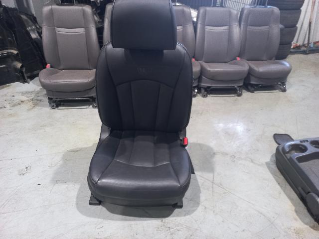 Seats  KG MOBILITY (SsangYong) NewChairman W