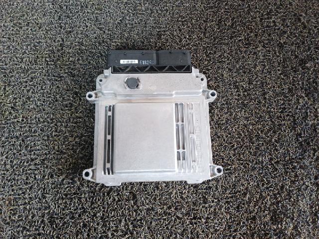 ECU Electronic Control Unit  Hyundai Avante HD