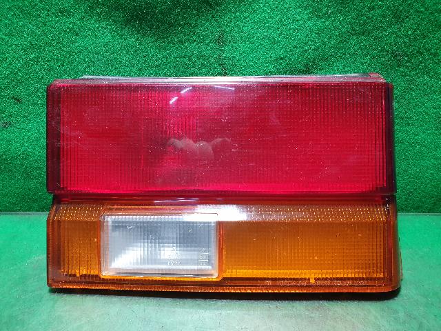 Back Finisher Trunk Light (left)  Hyundai Sonata Y3