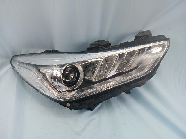 Head Lamp (right)  Genesis Genesis EQ900