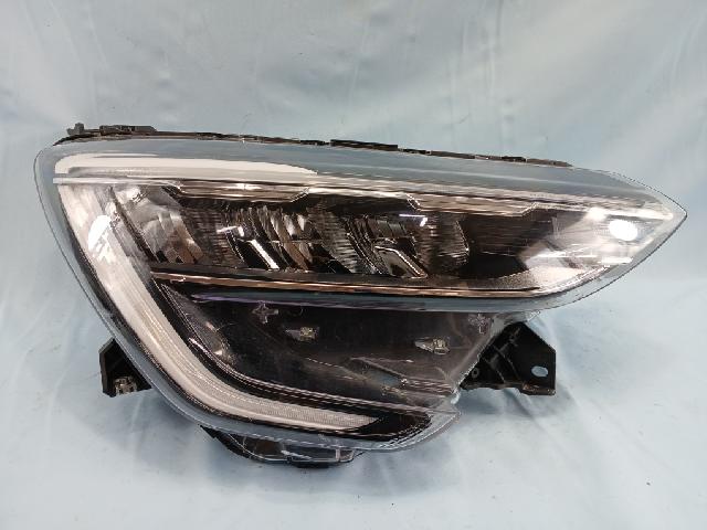 Head Lamp (right)  Renault Samsung XM3