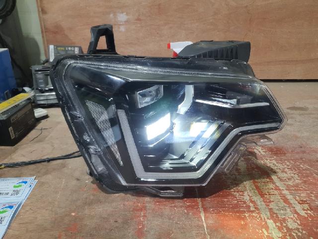 Head Lamp (right)  Kia 디 All New Niro EV Earth