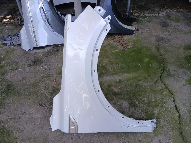 Крыло переднее (правое)  Kia Sorento4Series