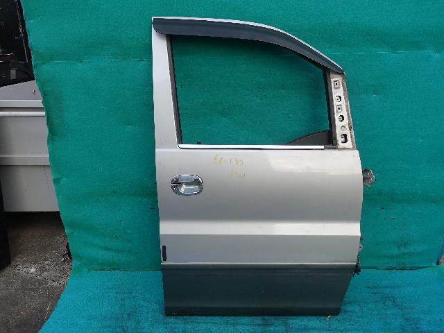 Front Side Door (right)  Hyundai Starex