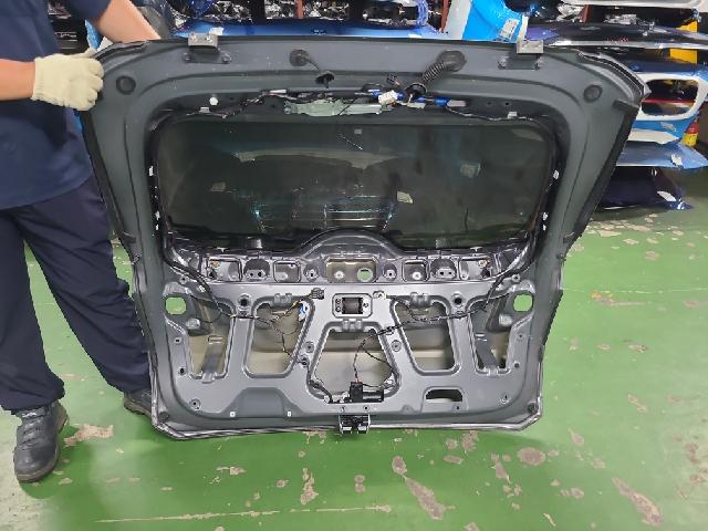 Дверь багажная  Hyundai Tucson NX4