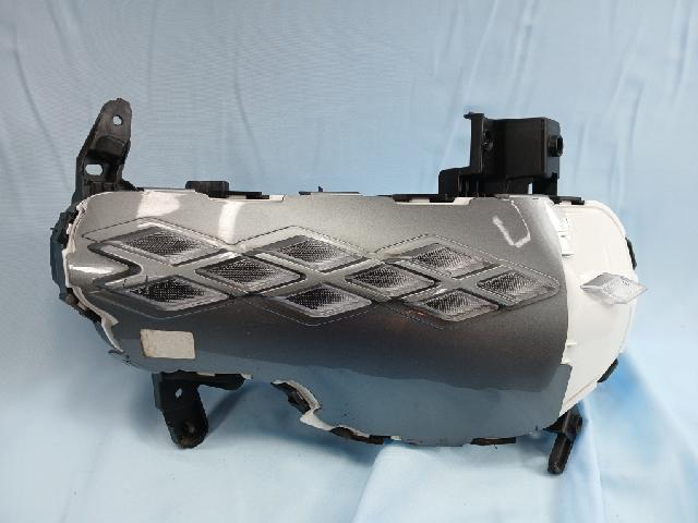 Daylight (right)  Kia K8