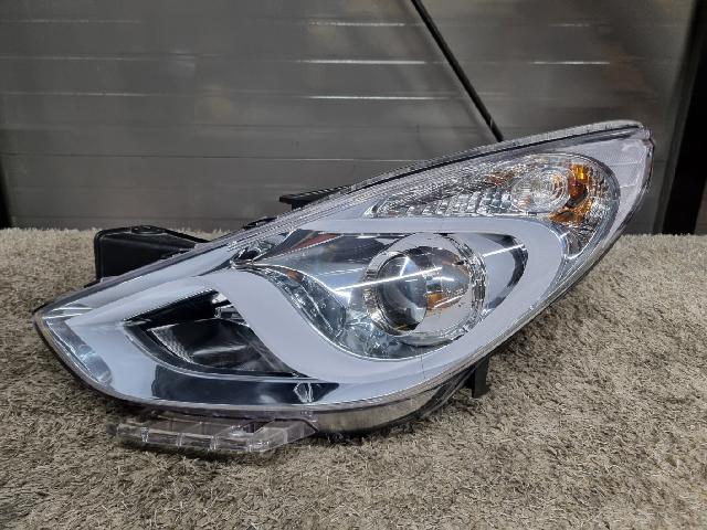 Фара передняя (левая)  Hyundai YF Sonata Hybrid