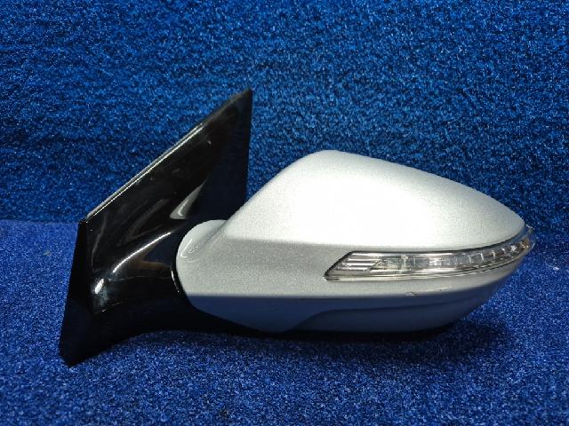 Боковое зеркало (левое)  Hyundai i40