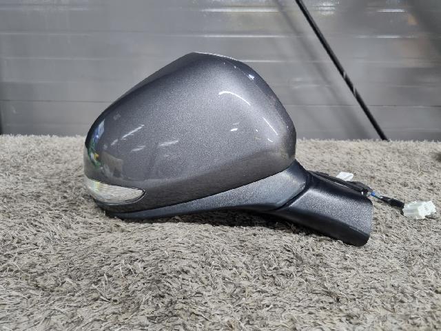 Side Back Mirror (right)  Hyundai The New Santa Fe