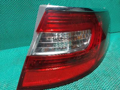 지파츠 자동차 중고부품 924043V000 컴비네이션램프,후미등,데루등