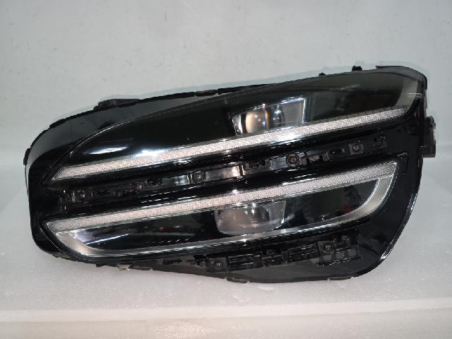 Head Lamp (left)  Genesis Genesis The New G70 2.0T Sport 패키지