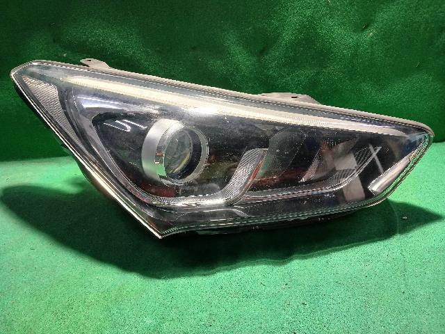 Head Lamp (right)  Hyundai Santa Fe The Prime