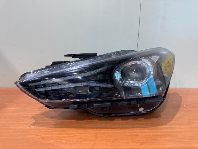Head Lamp (left)  Genesis Genesis G70