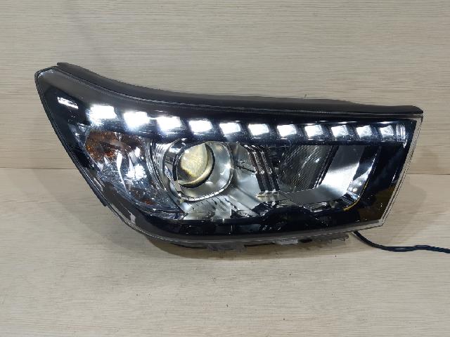 Фара передняя (правая)  KG(SsangYong) Tivoli Air