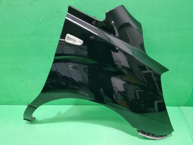 Front Fender (right)  Hyundai Grand Starex