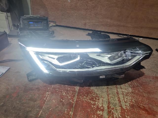 Head Lamp (right)  Renault Samsung SM6